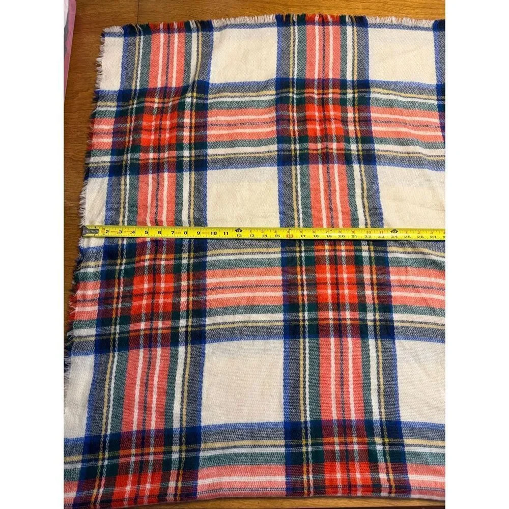 Old Navy Women's Tartan Plaid Fringed Holiday Blanket Shawl Multicolor One Size